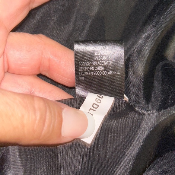 Beautiful Pin Striped Blazer EUC - Picture 8 of 10